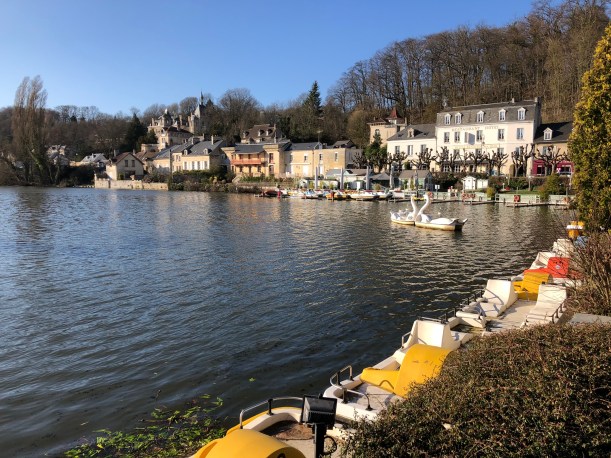 E7EE27BE-CB5D-4A38-A57B-99B9ECE16C9D