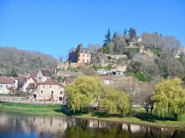 2430EE66-AD86-4218-B11E-DEE56F684319