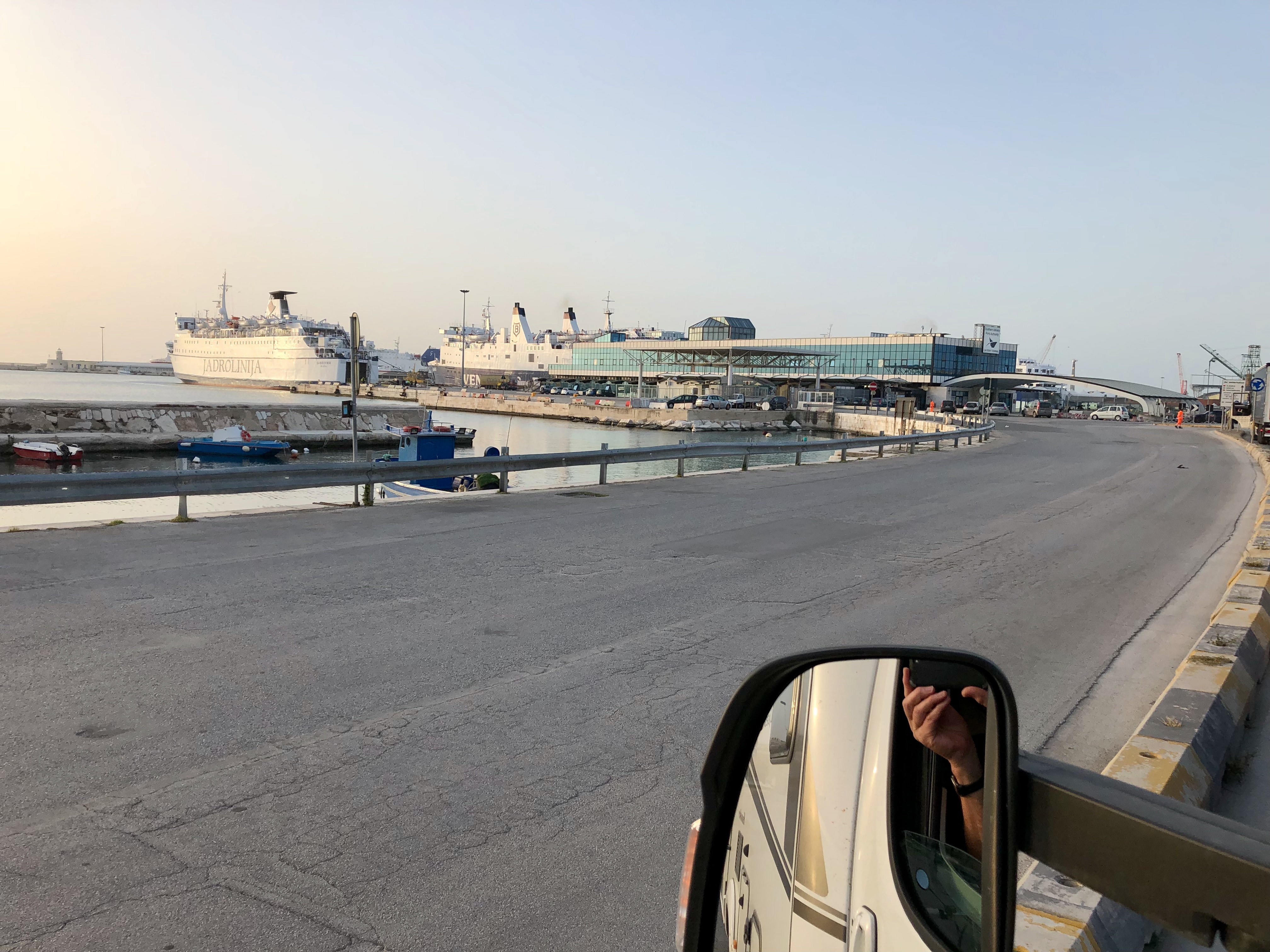 2D0CDE62-0FA7-4F77-B132-D26DF2C2C0DE