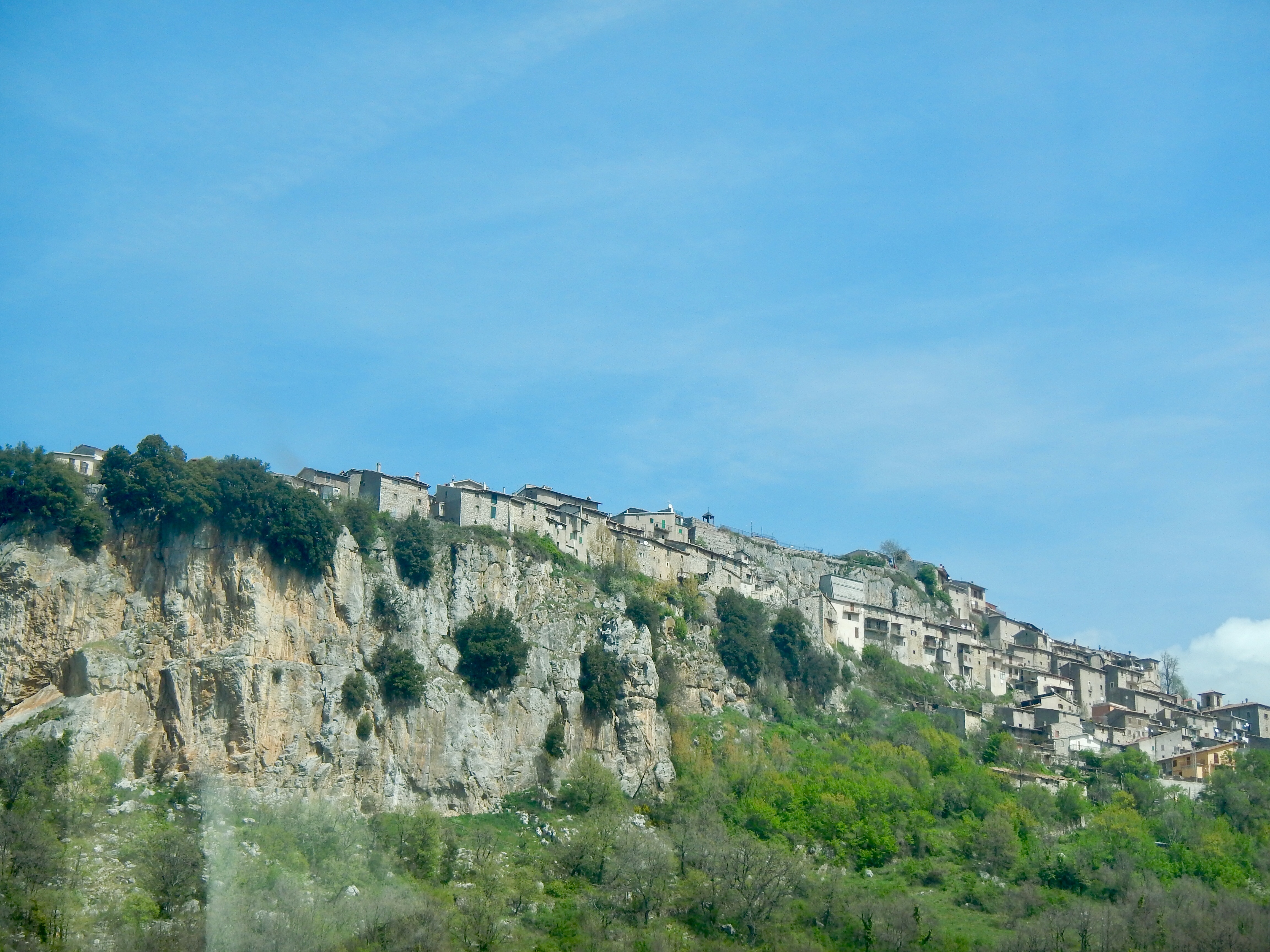 47F5CA8B-C31E-4F7E-99FA-40A8F720F5B1