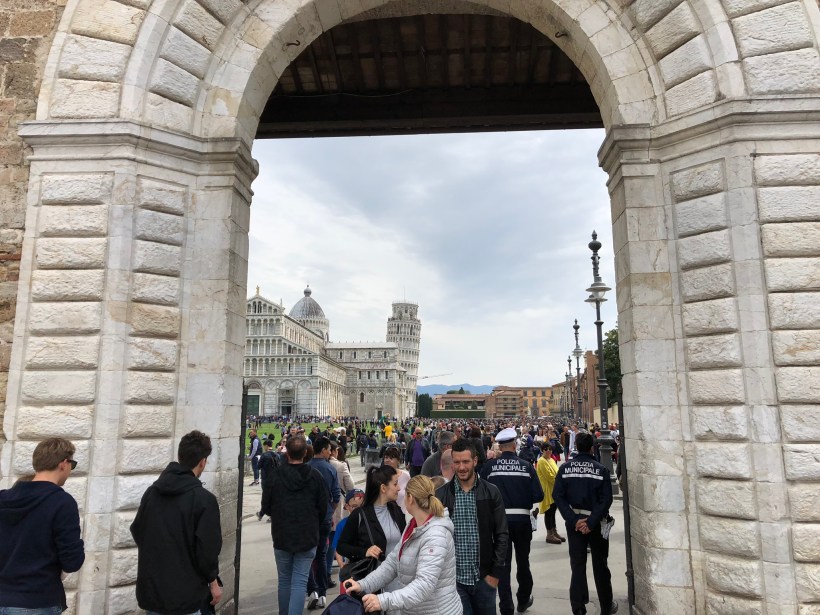 5D5877EF-72E2-4D25-8AA5-E1D898F00A9C