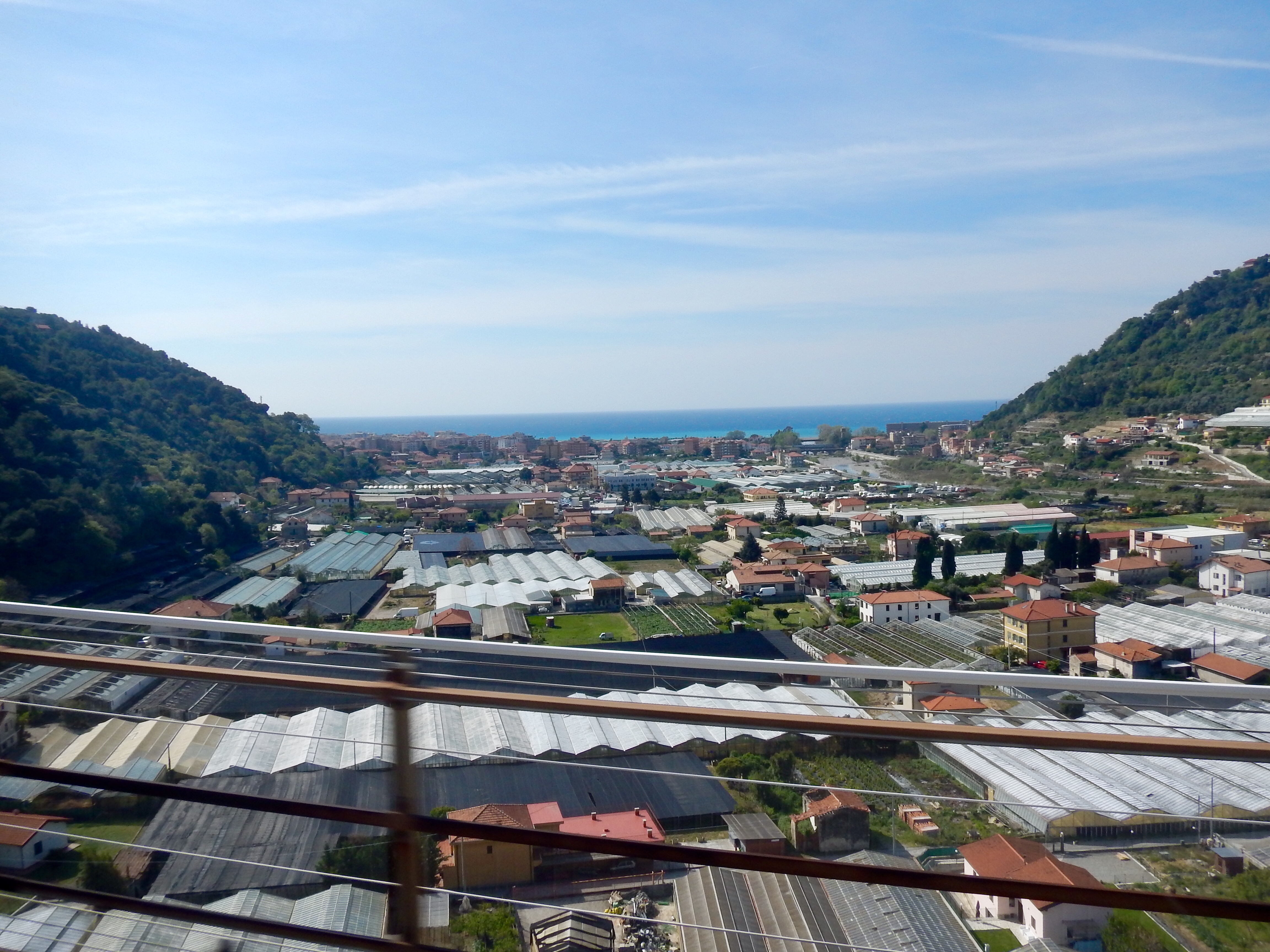 71B0E498-0E2B-4341-9ADC-7BB0AB31C893