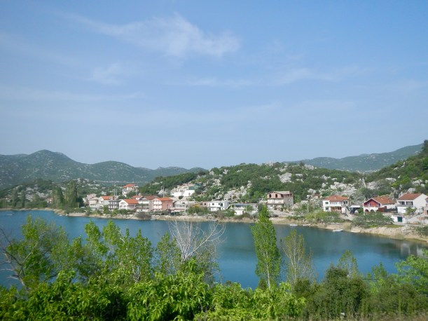 970495F7-F575-4369-9179-FA680051BD3A