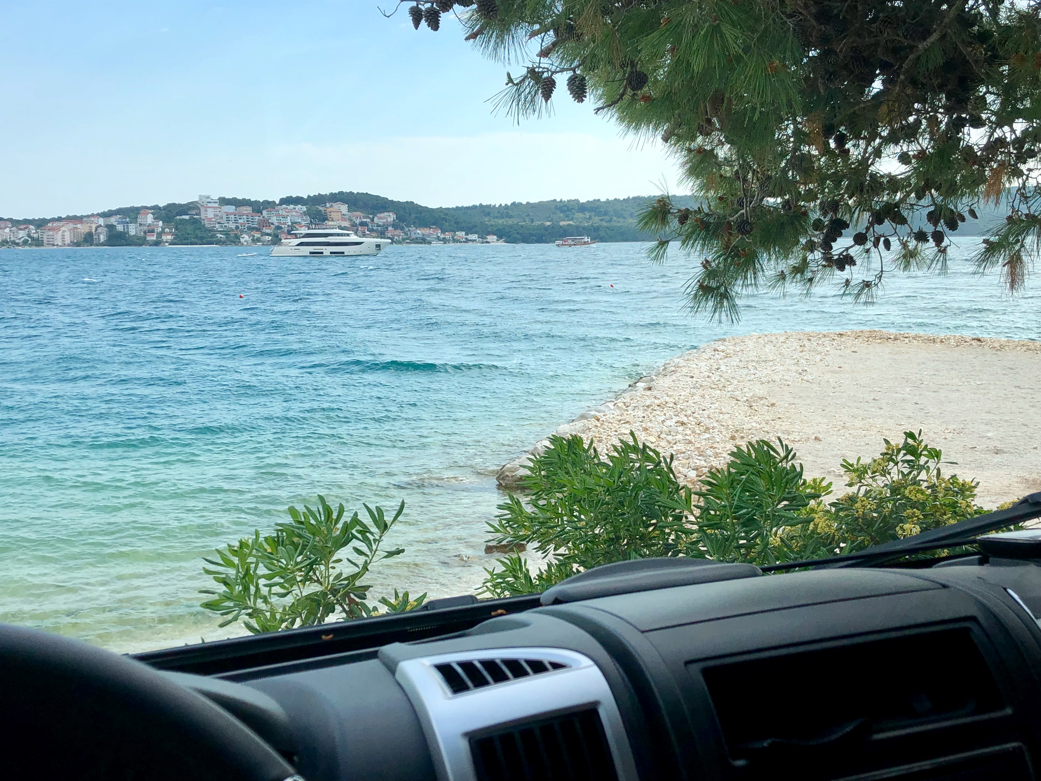 2C67F841-3ED5-4F3C-8E41-00B30B2E80BC