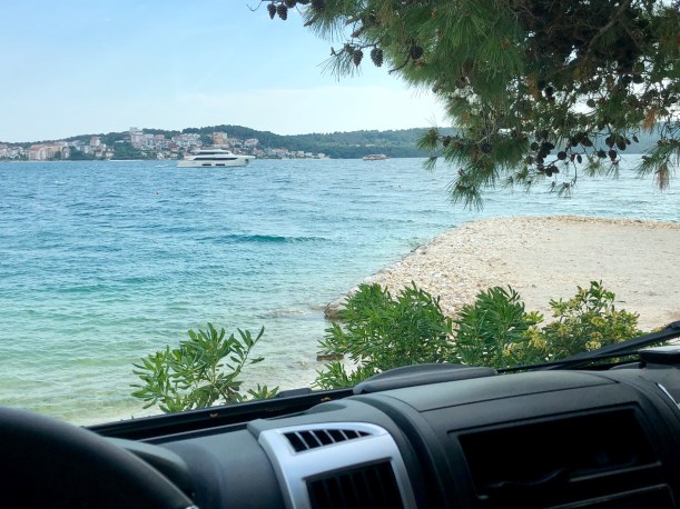 2C67F841-3ED5-4F3C-8E41-00B30B2E80BC