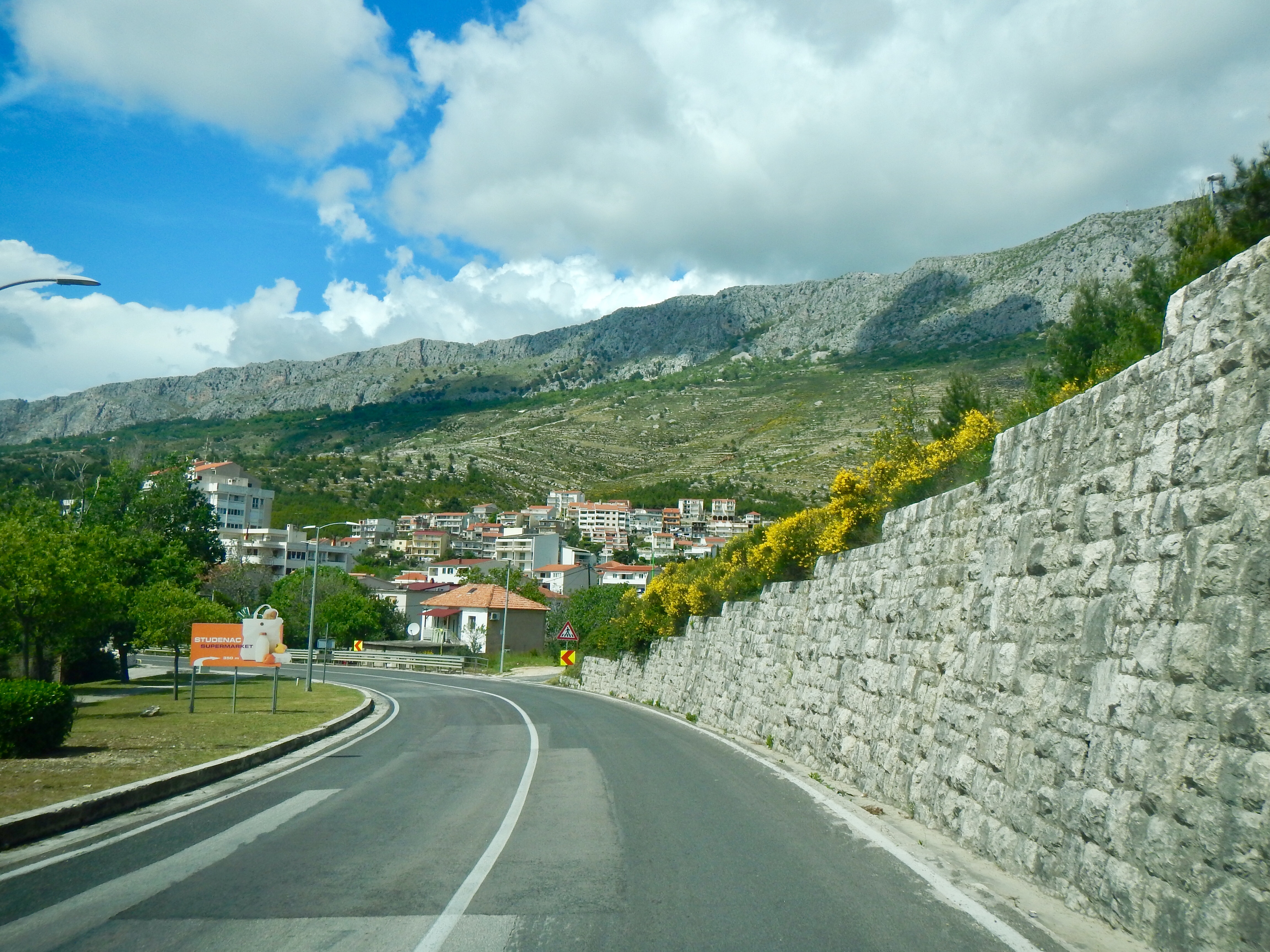 5128E9D9-29CE-4A02-8E33-5A8A5B9B4B03