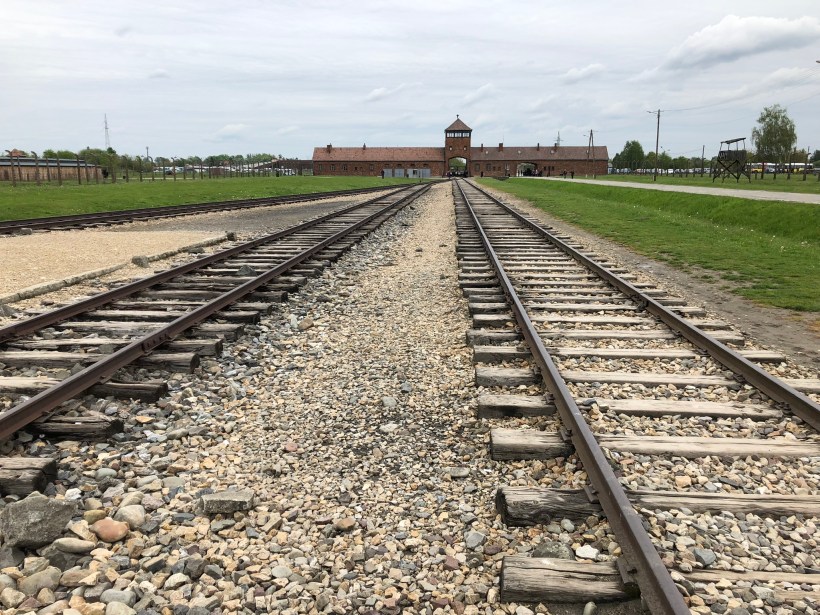 63529365-098C-48EA-8387-93ADF040E3C0