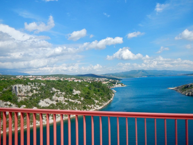 7B73D2CB-9B76-4F6F-933C-4EA58004914B