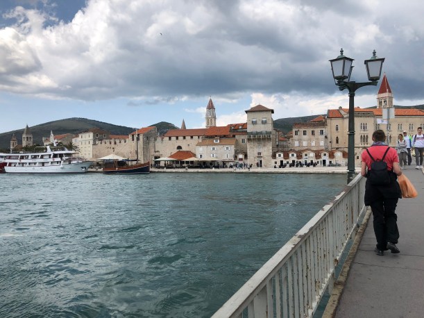 83375855-254A-4FBD-AFC6-3804F16F0538