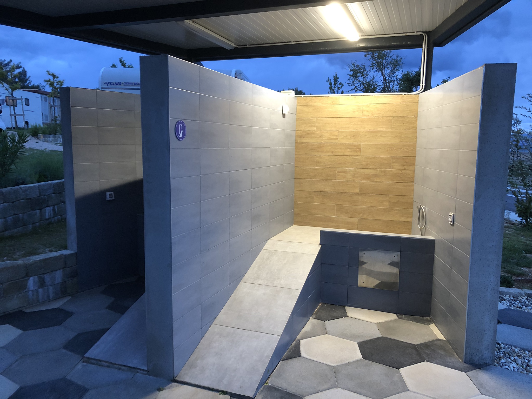 97770625-F6EE-4C1A-B1D9-68BE02AFBC6B