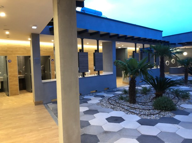 98249808-4323-43C8-85E9-26B9ECD65B3E