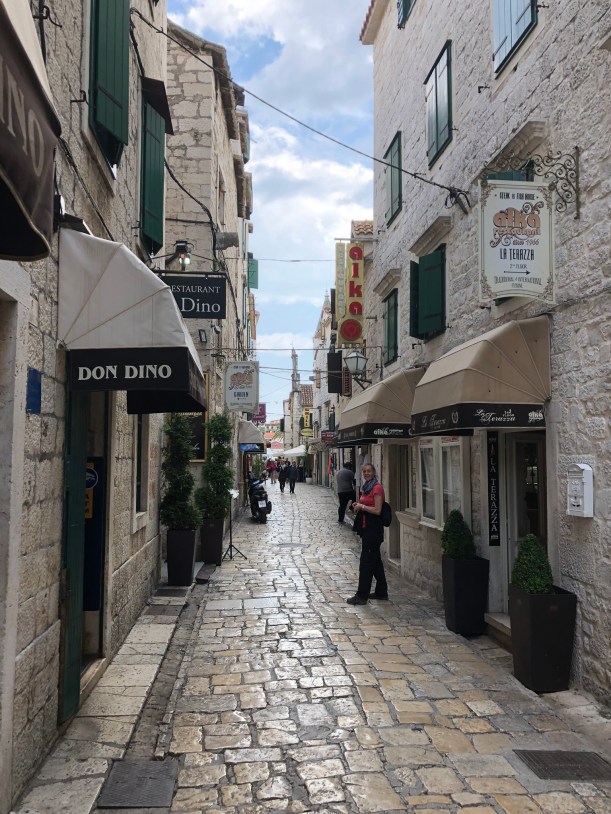 F0F75C7D-D540-4F31-95CC-EB261E4D51AD