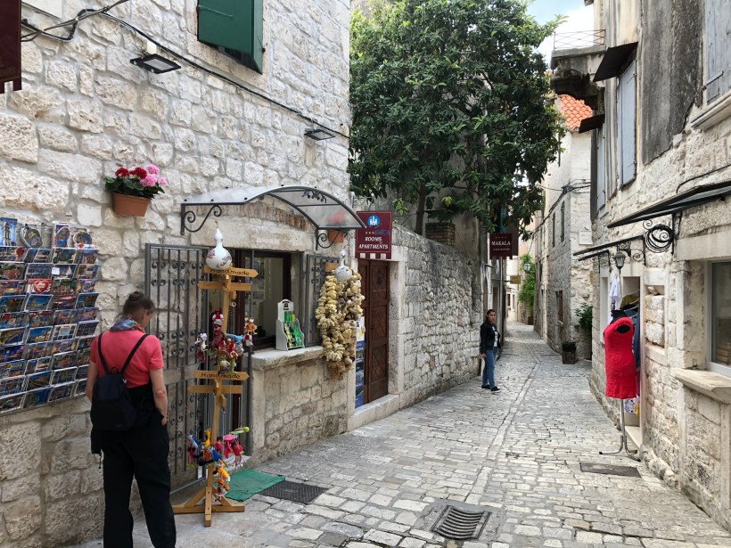 F34253D2-7202-4310-9188-7717D42622AC