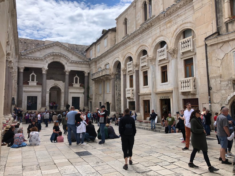 F496AE37-1801-4664-B6C0-1C27F0B31A22